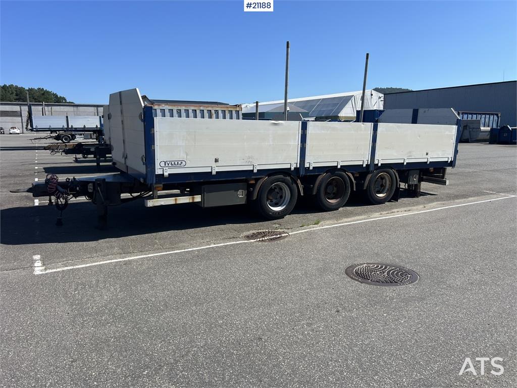 Tyllis 3 axle Flatbed trailer w/ foldable side doors
