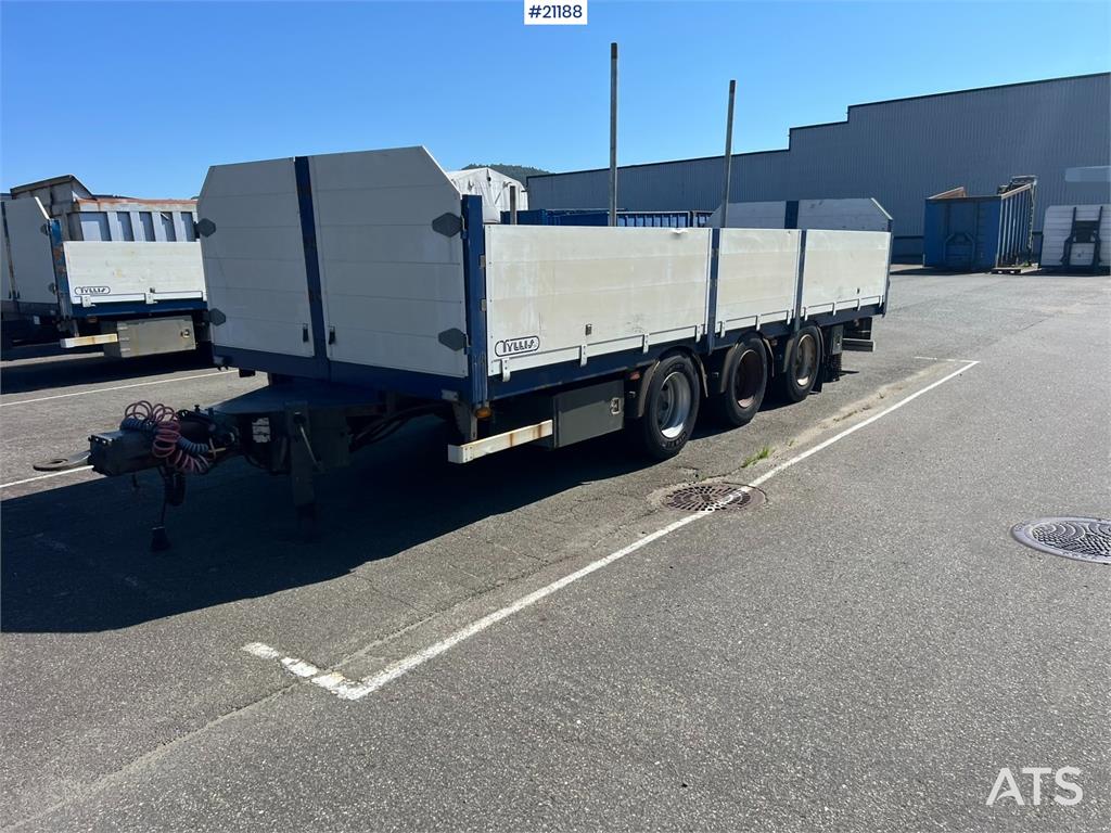 Tyllis 3 axle Flatbed trailer w/ foldable side doors