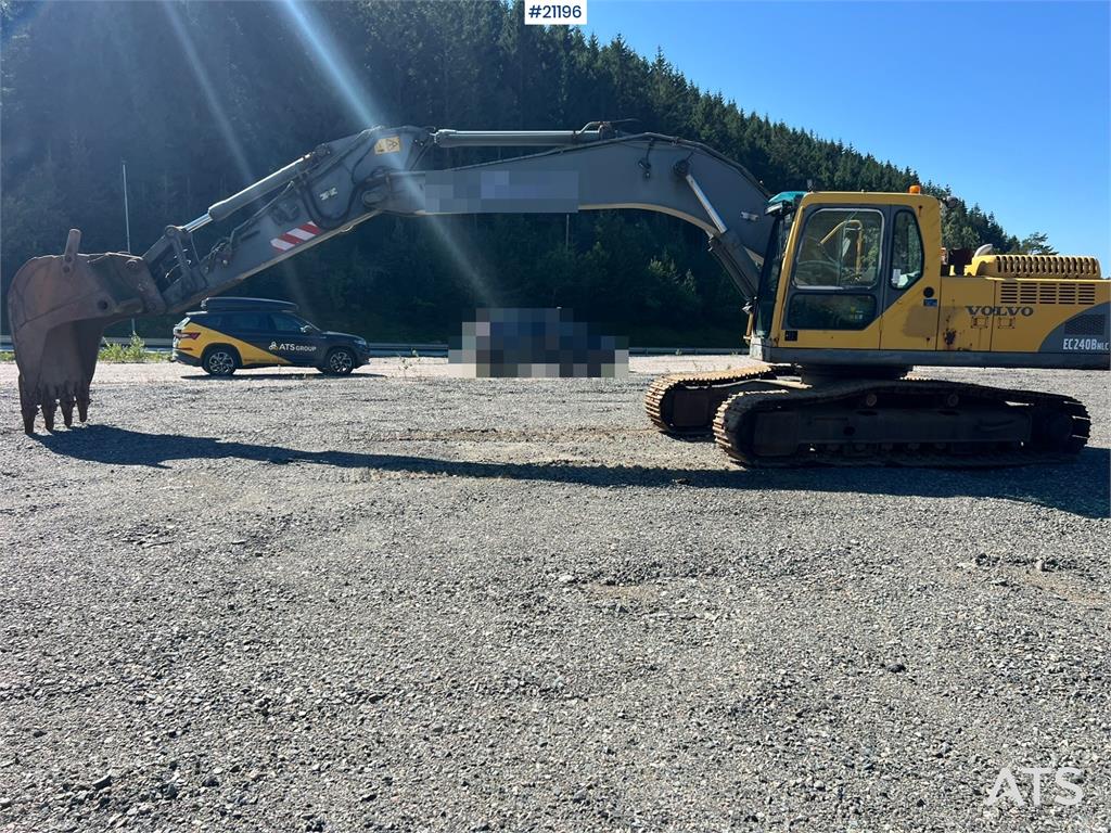 Volvo EC240 nlc Excavator w/ bucket WATCH VIDEO