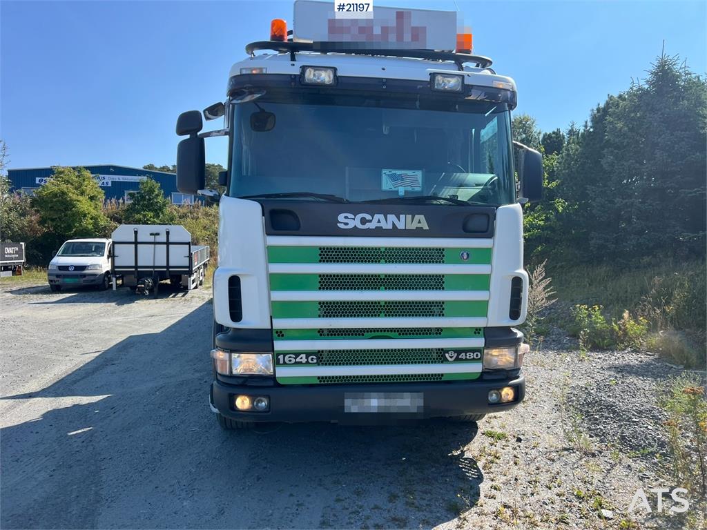 Scania R164 crane truck w/ 32t/m effer crane and 2004 mau
