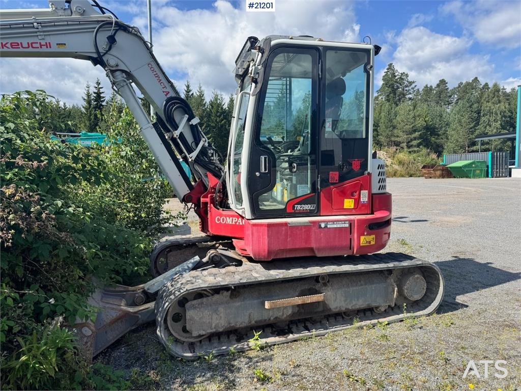 Takeuchi TB280FR Tracked excavator w/ Rototilt and 2 bucket