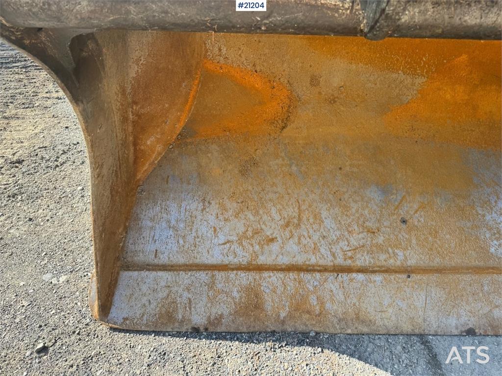 CAT 323FL