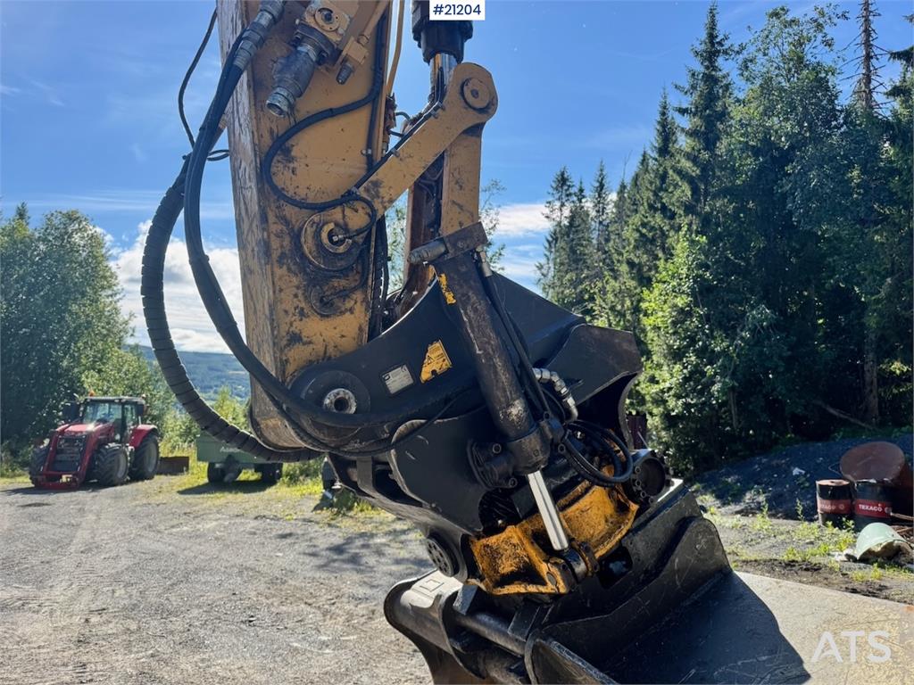 CAT 323FL