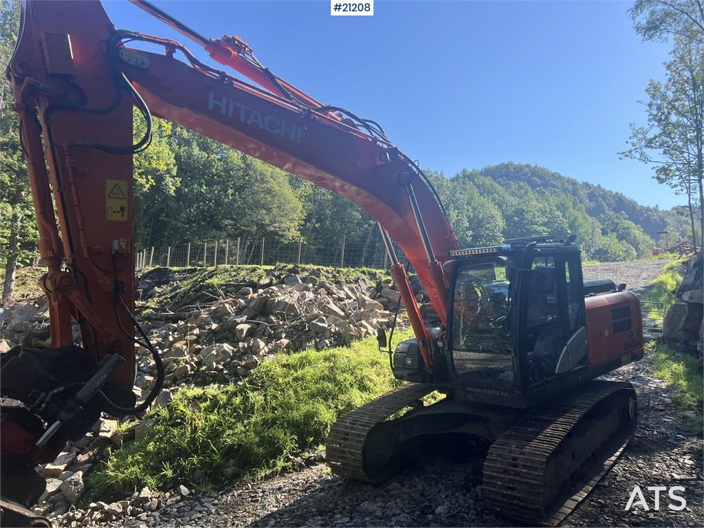 Hitachi zx190lc-5B excavator w/ rototilt, sanding bucket,