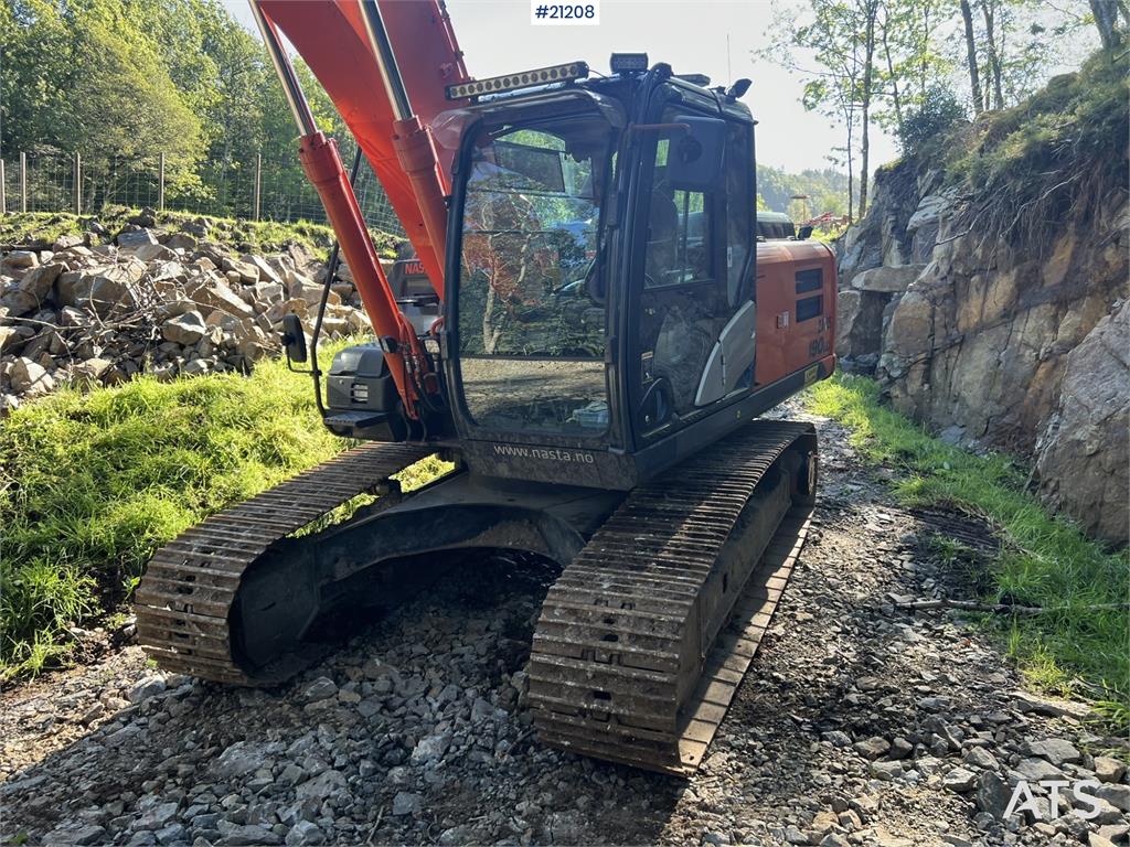 Hitachi zx190lc-5B excavator w/ rototilt, sanding bucket,