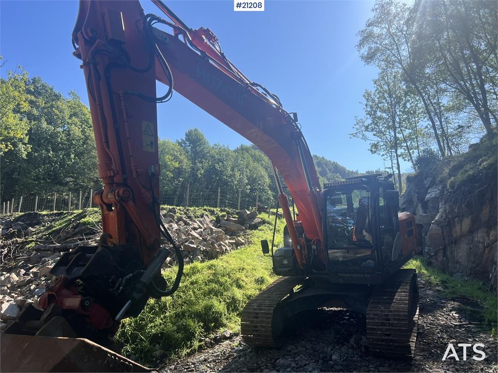 Hitachi zx190lc-5B excavator w/ rototilt, sanding bucket,