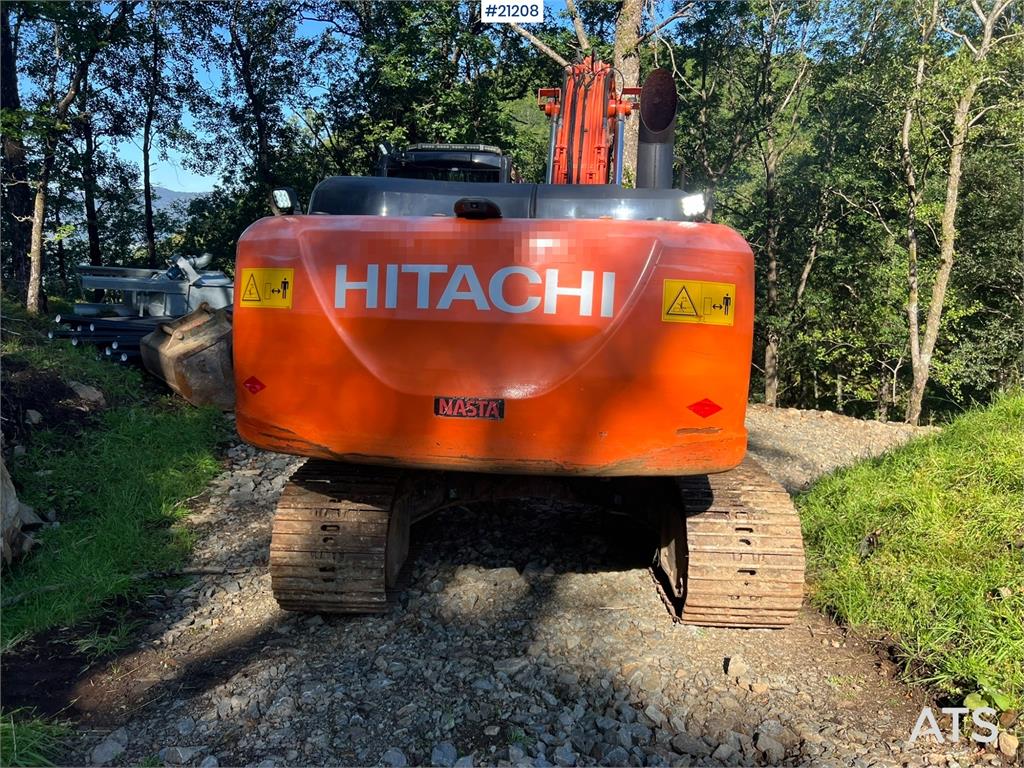 Hitachi zx190lc-5B excavator w/ rototilt, sanding bucket,