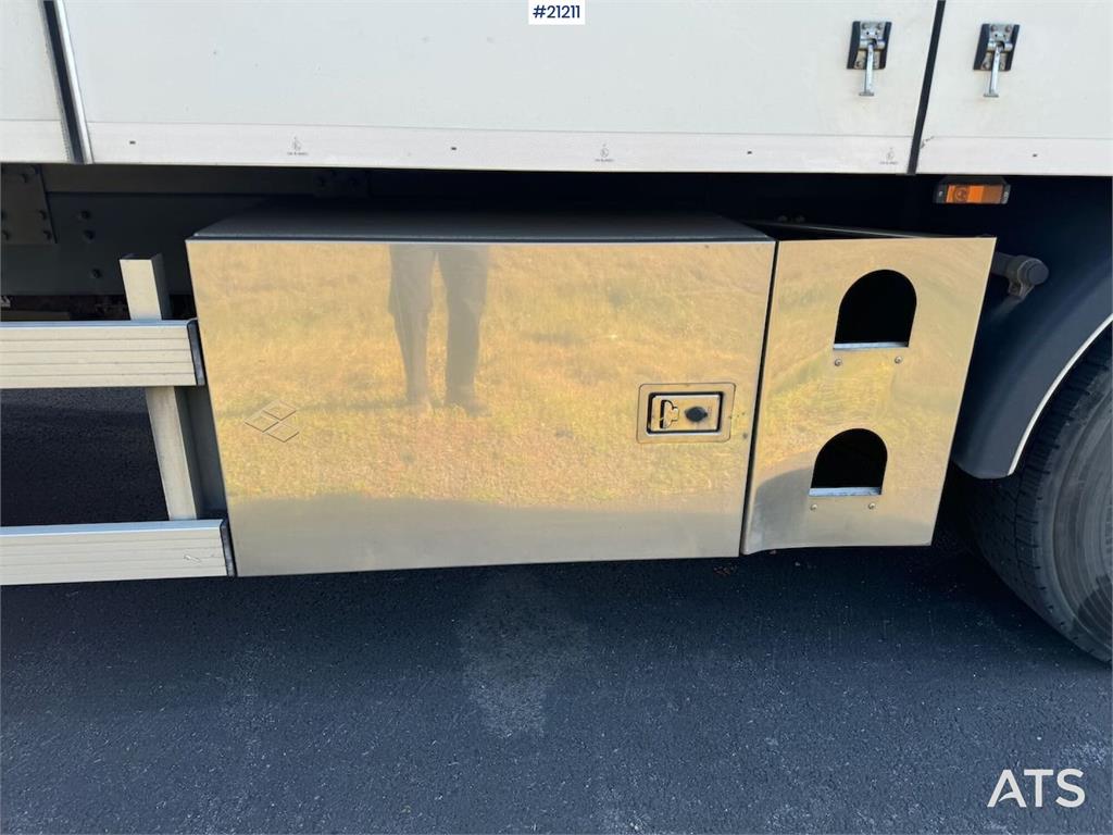 Scania P410 4x2 Box truck w/ full side opening and lift.