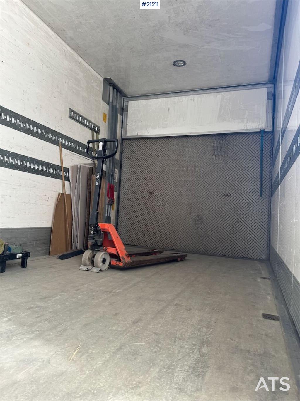 Scania P410 4x2 Box truck w/ full side opening and lift.