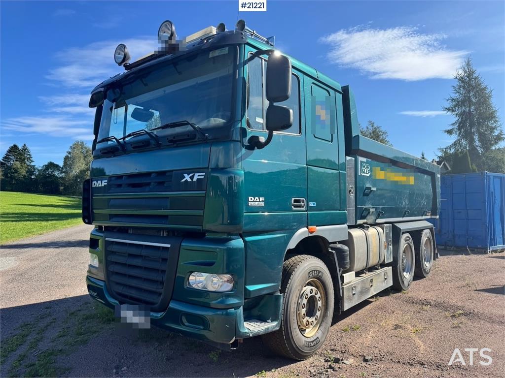 DAF XF 105.460 6x4 Tipper Truck.