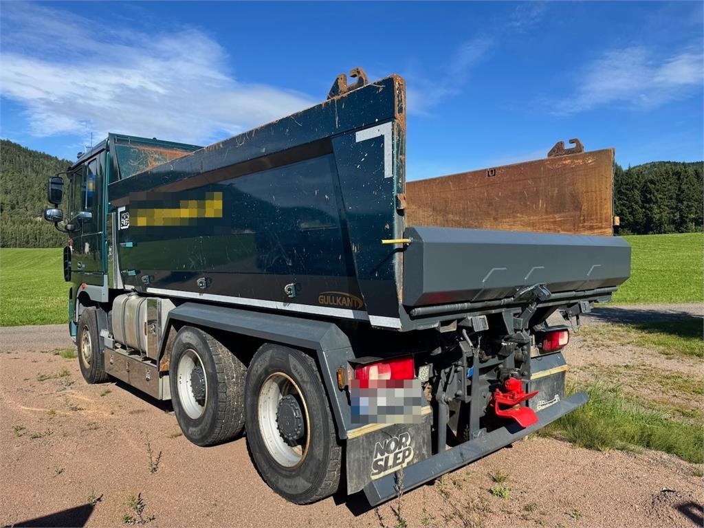 DAF XF 105.460 6x4 Tipper Truck.