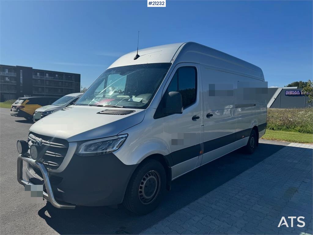 Mercedes-Benz Sprinter van. Approved until 05.2026.