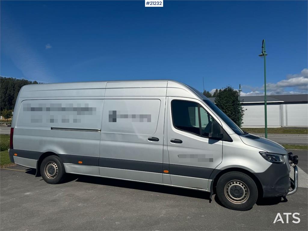 Mercedes-Benz Sprinter van. Approved until 05.2026.