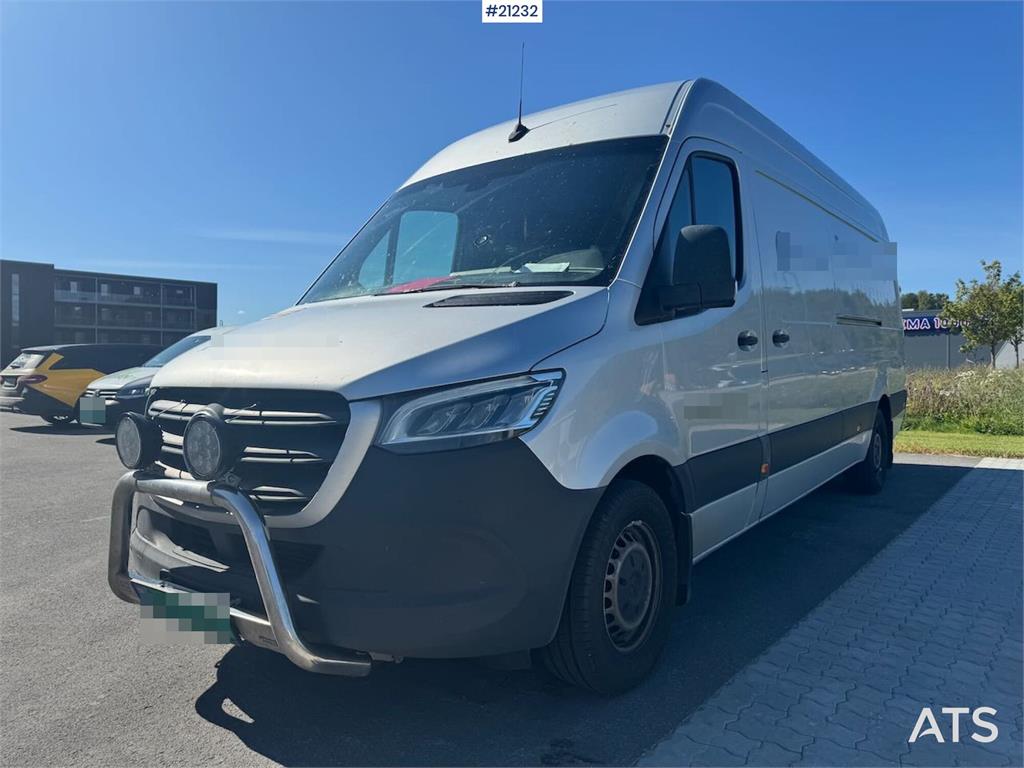 Mercedes-Benz Sprinter van. Approved until 05.2026.