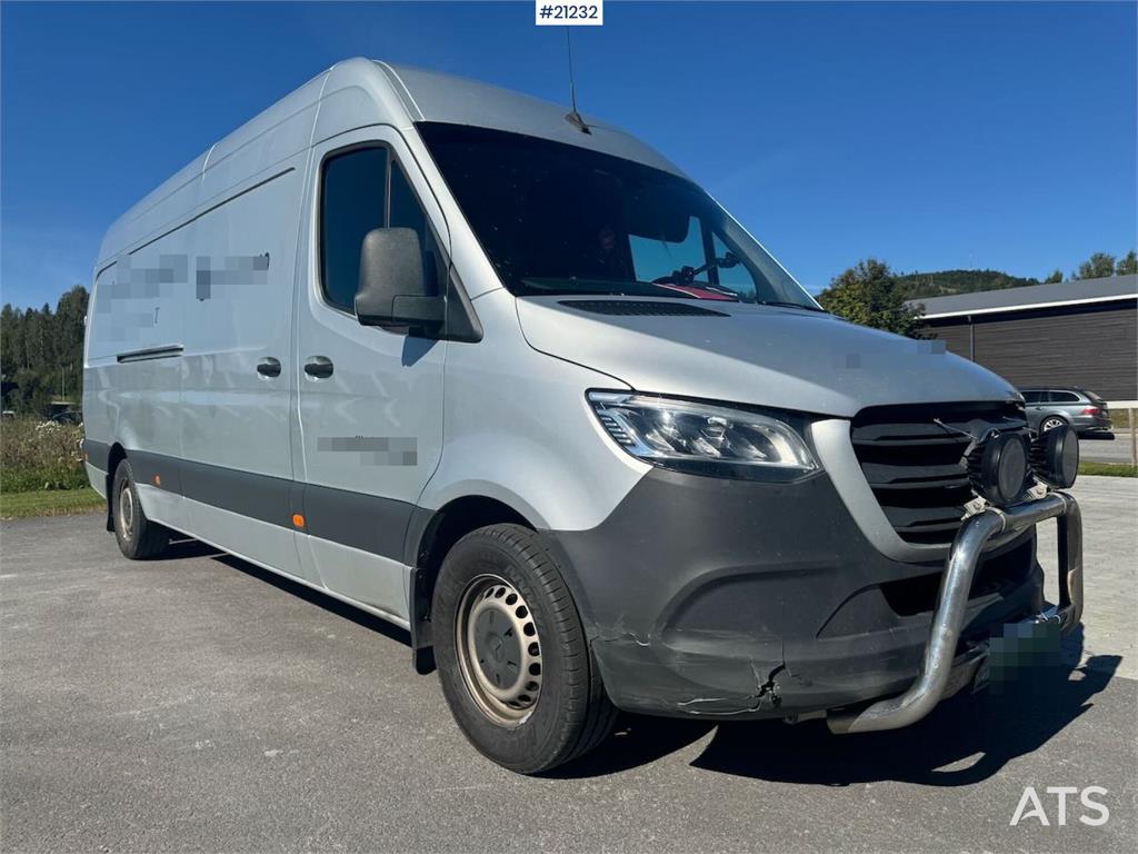 Mercedes-Benz Sprinter van. Approved until 05.2026.
