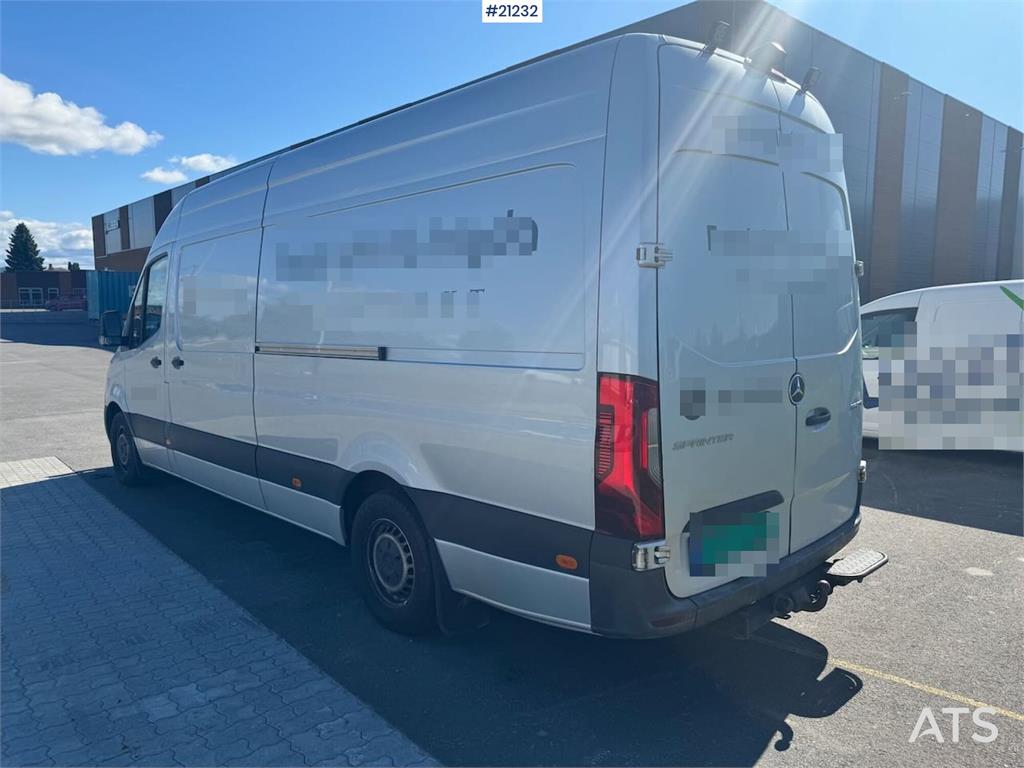 Mercedes-Benz Sprinter van. Approved until 05.2026.