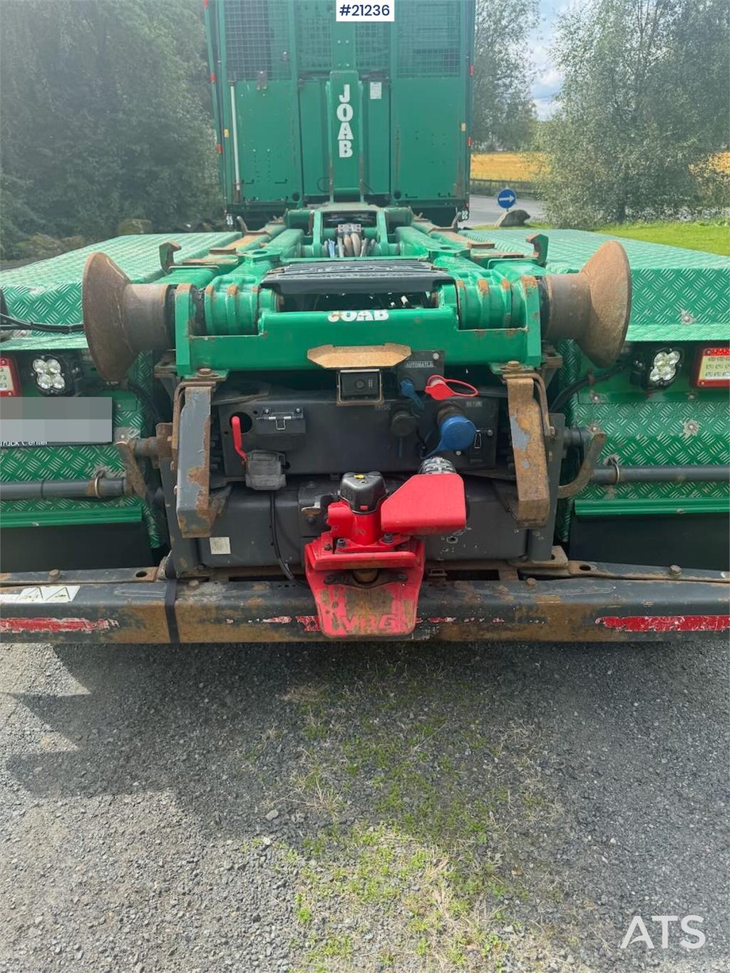 Volvo FH16 6x2 Hook truck w/ crane hydraulics and articu