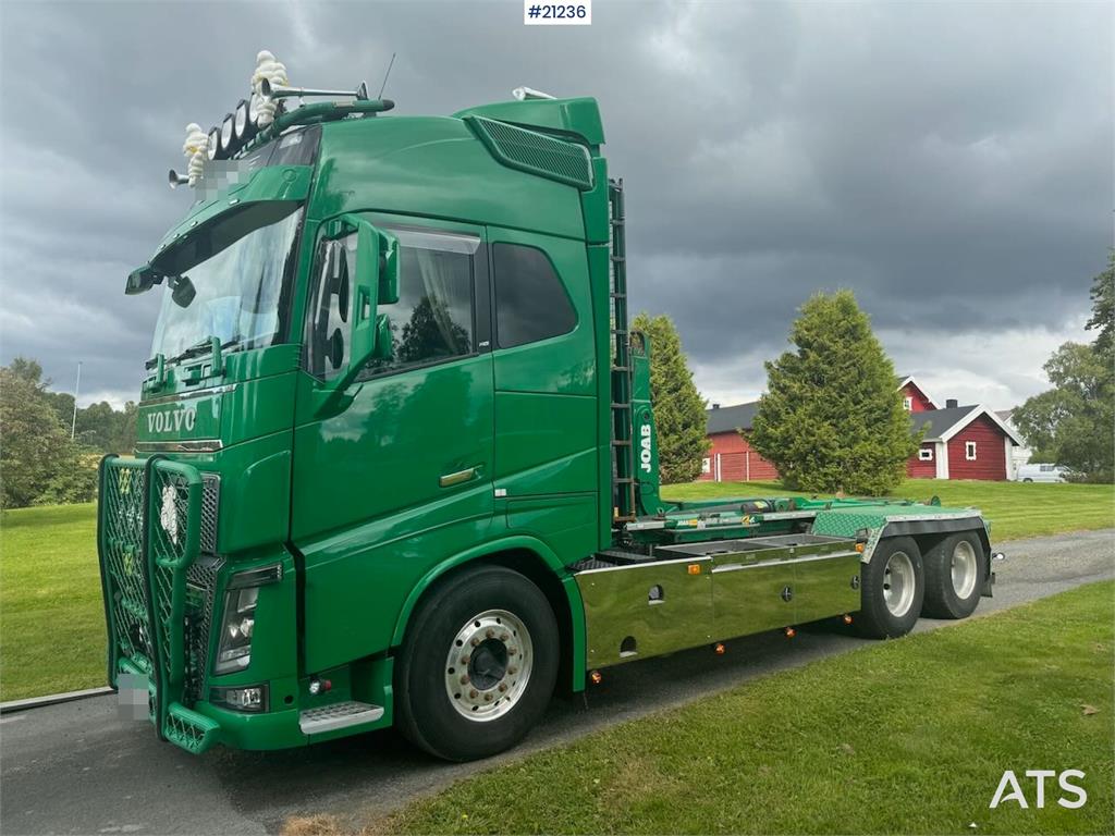 Volvo FH16 6x2 Hook truck w/ crane hydraulics and articu
