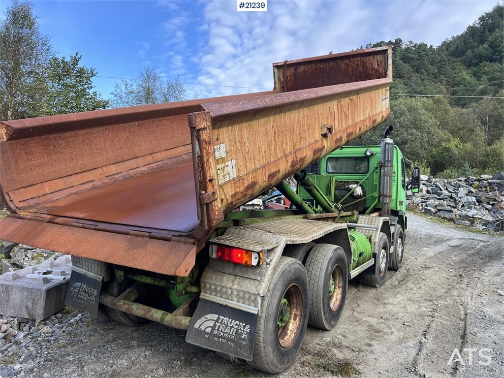 Volvo FM12 8x4 hook truck repair object w/ 20 t hook and