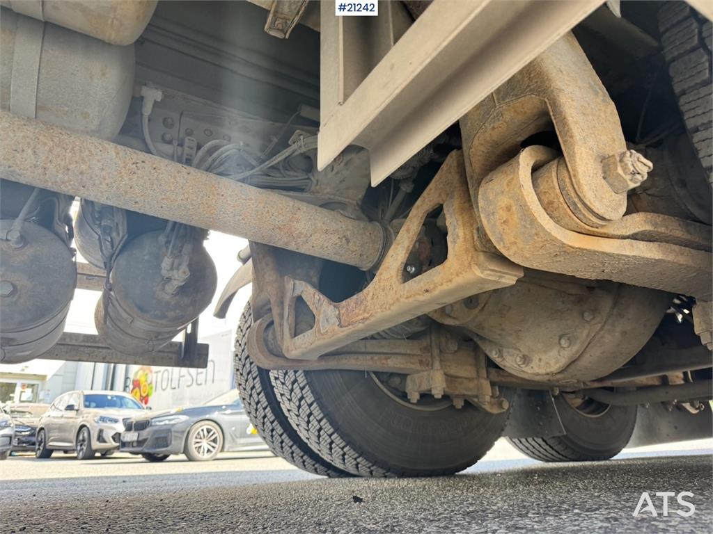 Scania P420 6x2 Box truck w/ Defective aggregate.
