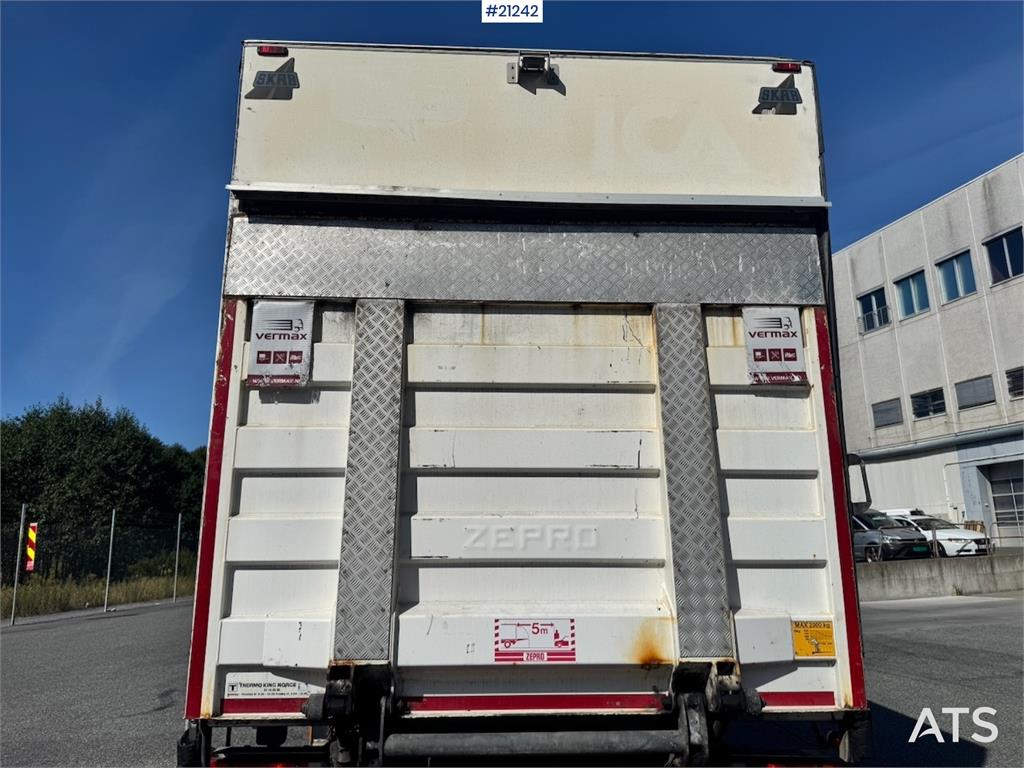 Scania P420 6x2 Box truck w/ Defective aggregate.