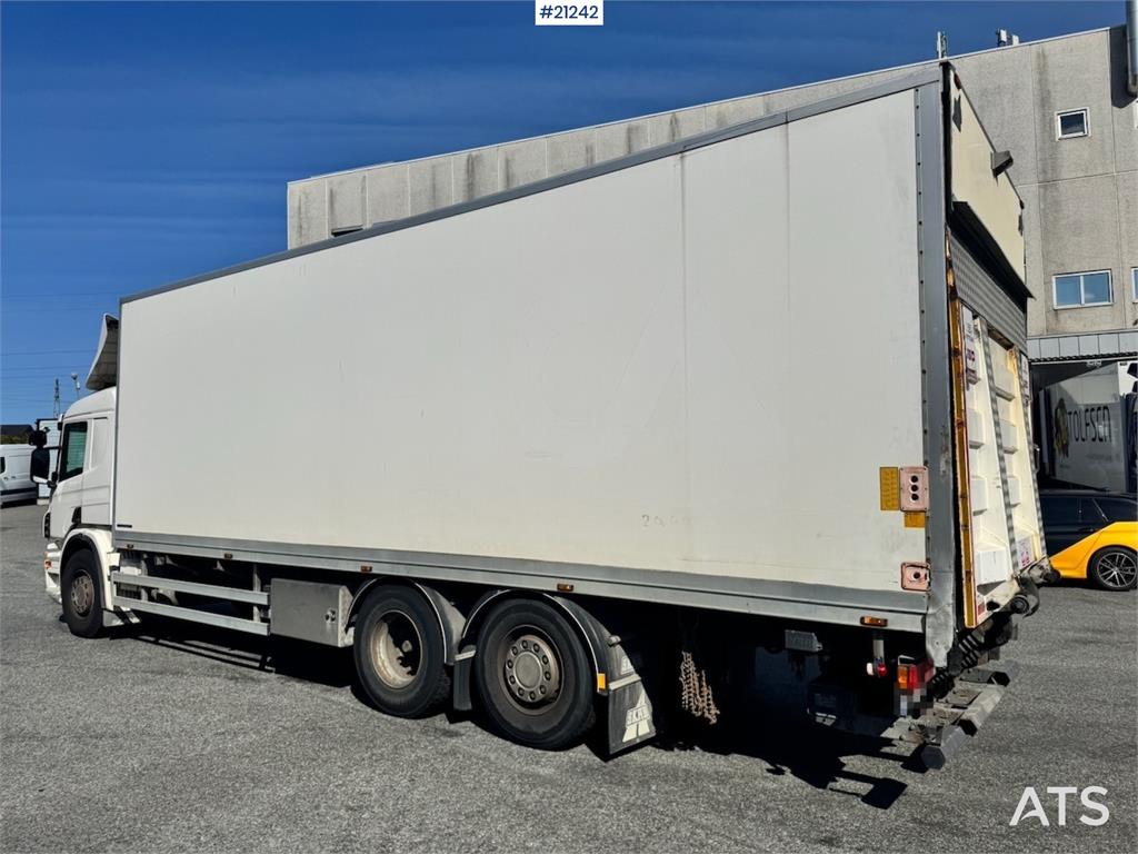 Scania P420 6x2 Box truck w/ Defective aggregate.