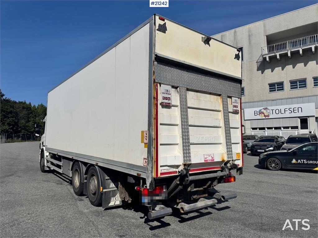Scania P420 6x2 Box truck w/ Defective aggregate.