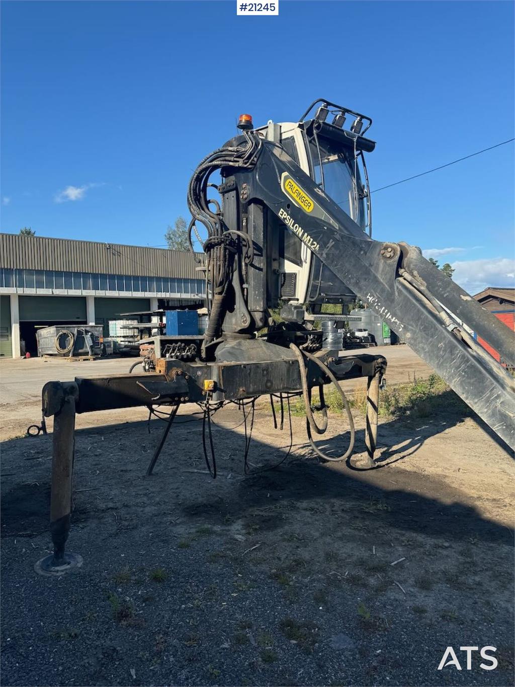 Epsilon M12 Timber Crane