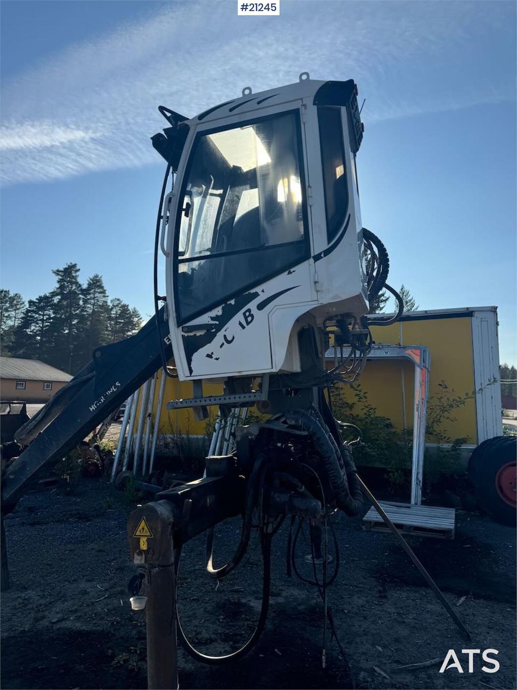 Epsilon M12 Timber Crane