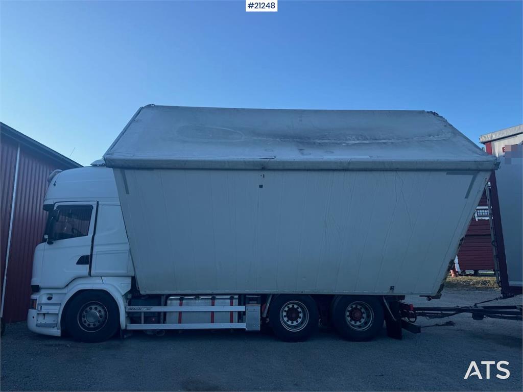 Scania R580 6x2 Wood chip truck w/ 2-way tipper. Delivere