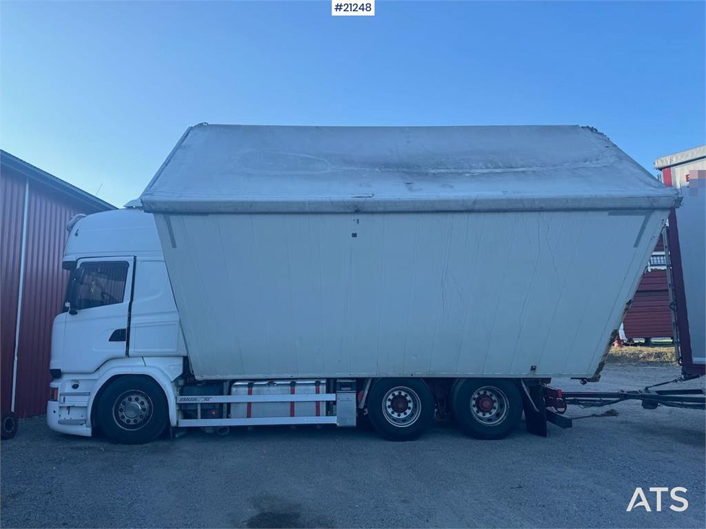 Scania R580 6x2 Wood chip truck w/ 2-way tipper. Delivere