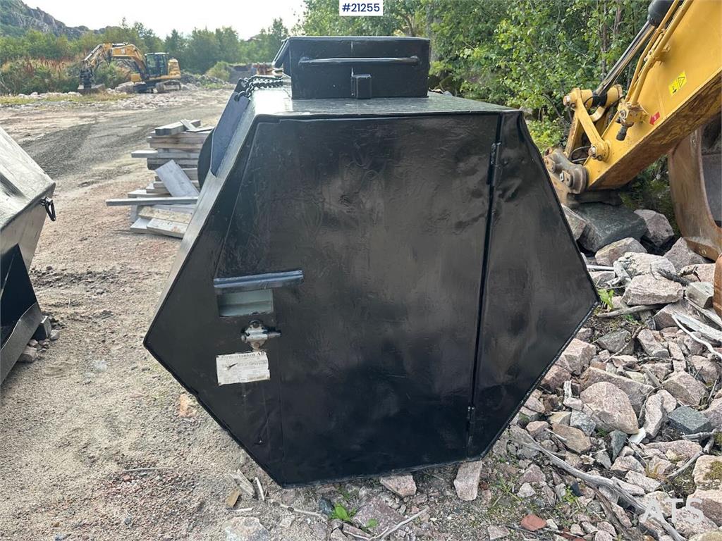 [Other] dieseltanker på 2000L
