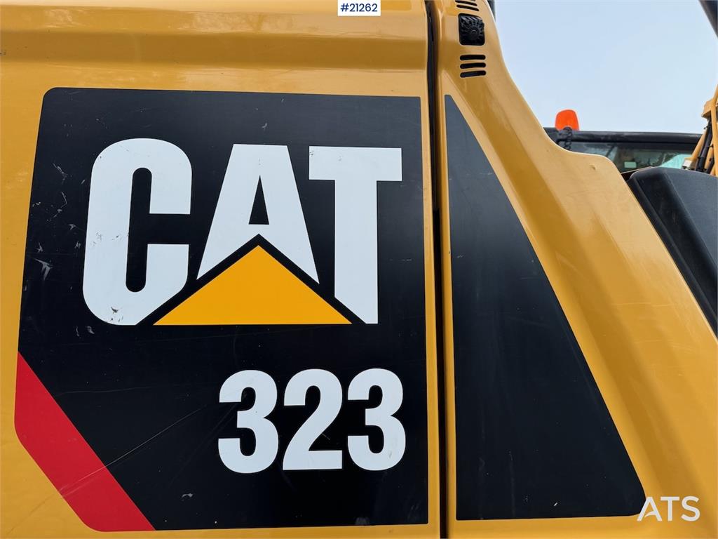 CAT 323