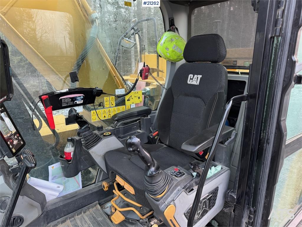 CAT 323