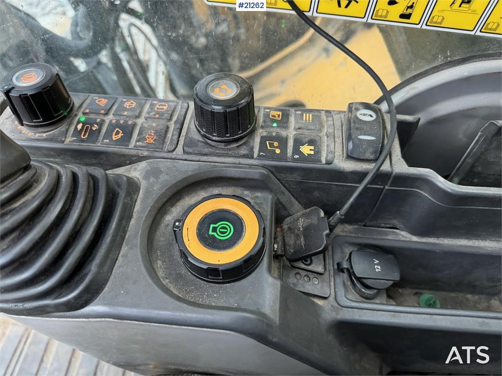CAT 323