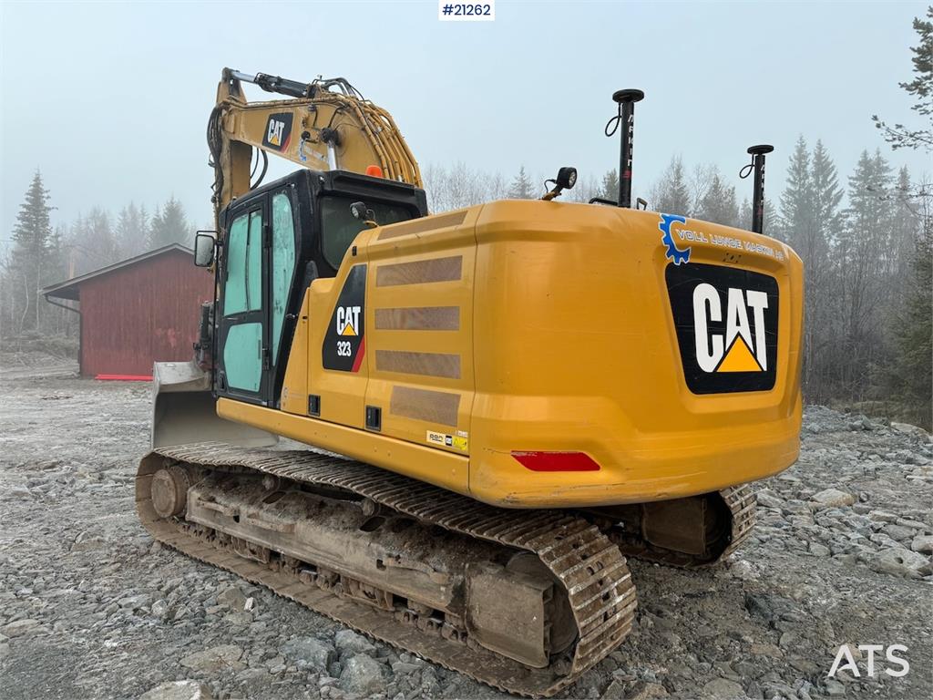 CAT 323