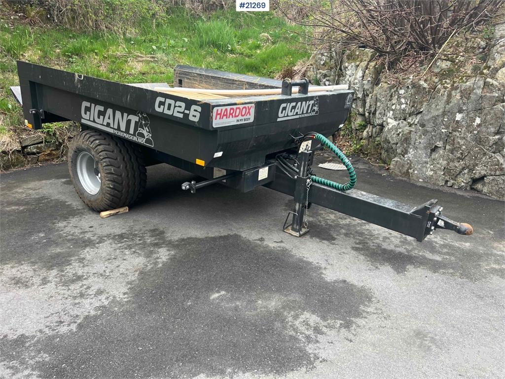Gigant Wheel Machine Trailer