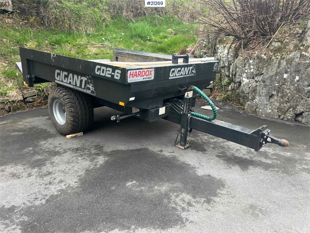 Gigant Wheel Machine Trailer