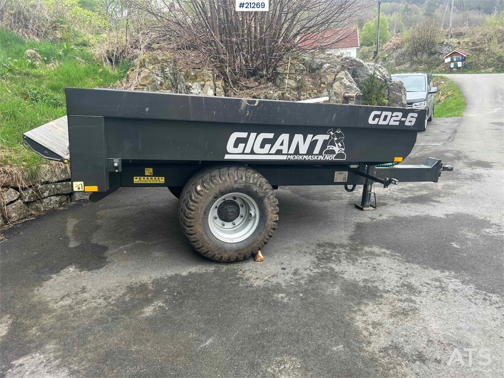 Gigant Wheel Machine Trailer