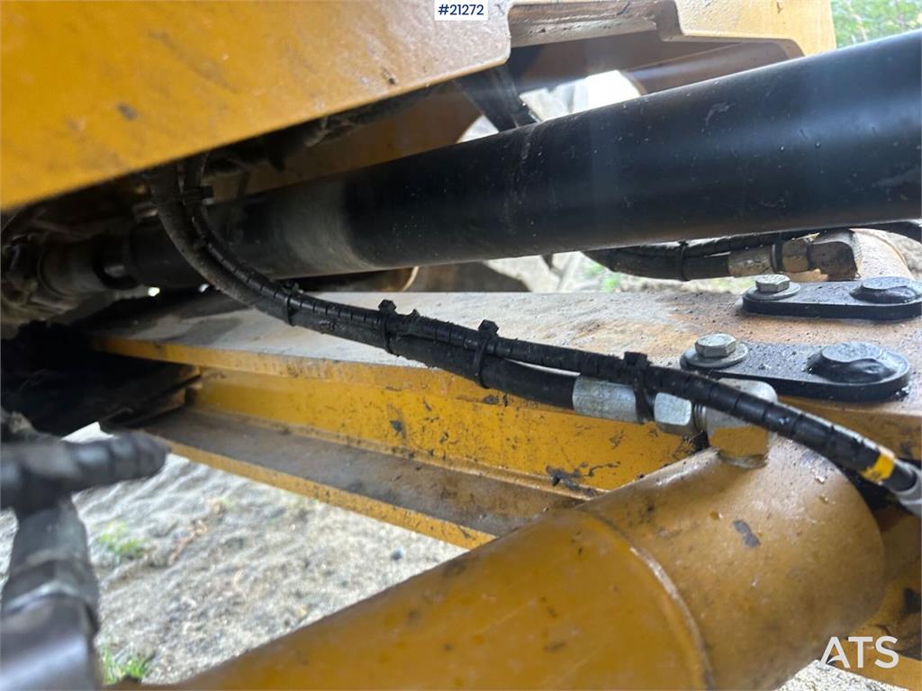 Hydrema 912GS dump truck w/white signs. WATCH VIDEO.