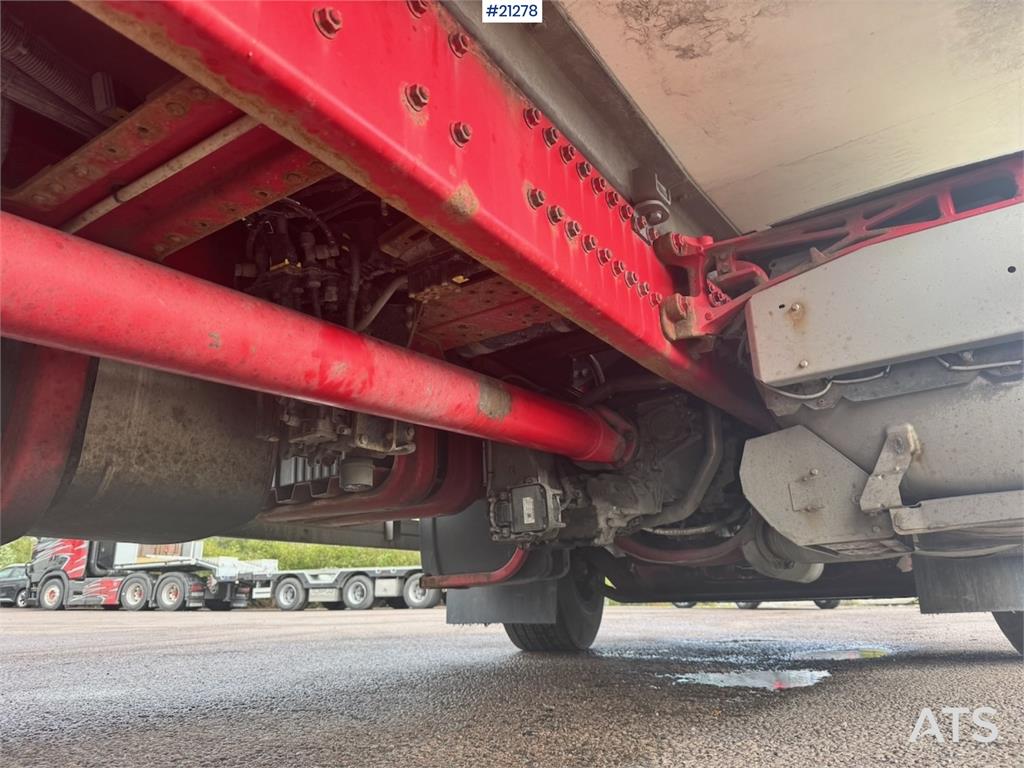 DAF CF440 6x2 Box truck with refrigerator/freezer unit