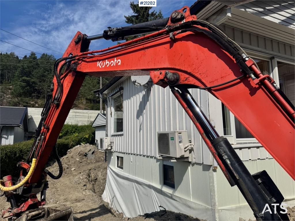 Kubota KX057-4 Tracked excavator w/ Rototilt and 2 bucket