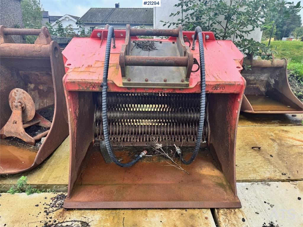 Exero bucket for excavator and wheel loader.