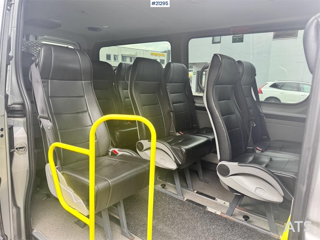 Mercedes-Benz Sprinter 316 Minibus. 12 seats and Euro 6.