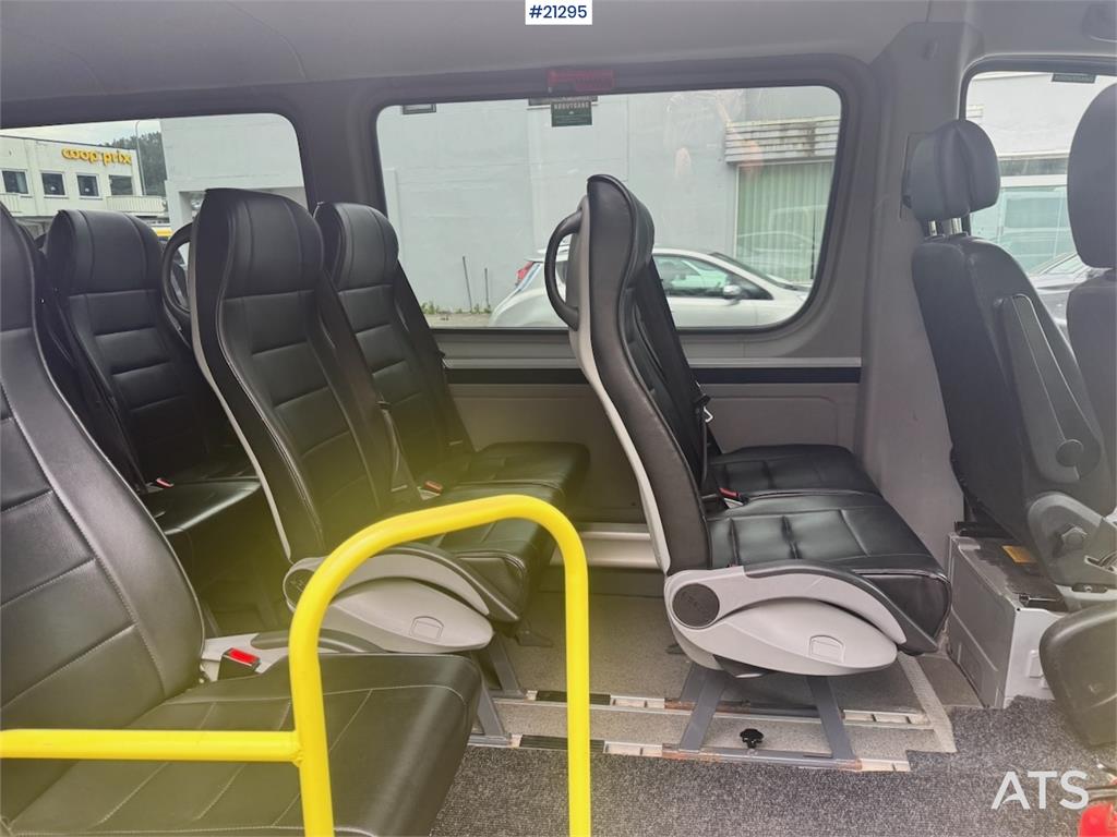Mercedes-Benz Sprinter 316 Minibus. 12 seats and Euro 6.
