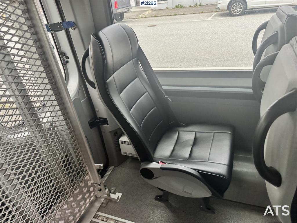 Mercedes-Benz Sprinter 316 Minibus. 12 seats and Euro 6.