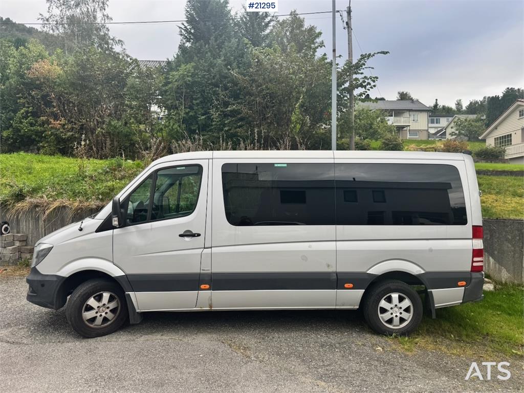 Mercedes-Benz Sprinter 316 Minibus. 12 seats and Euro 6.