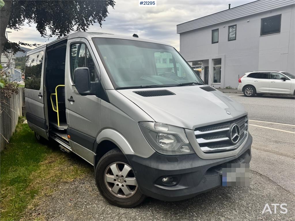 Mercedes-Benz Sprinter 316 Minibus. 12 seats and Euro 6.