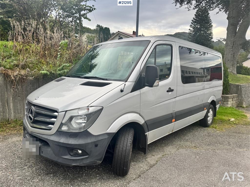 Mercedes-Benz Sprinter 316 Minibus. 12 seats and Euro 6.