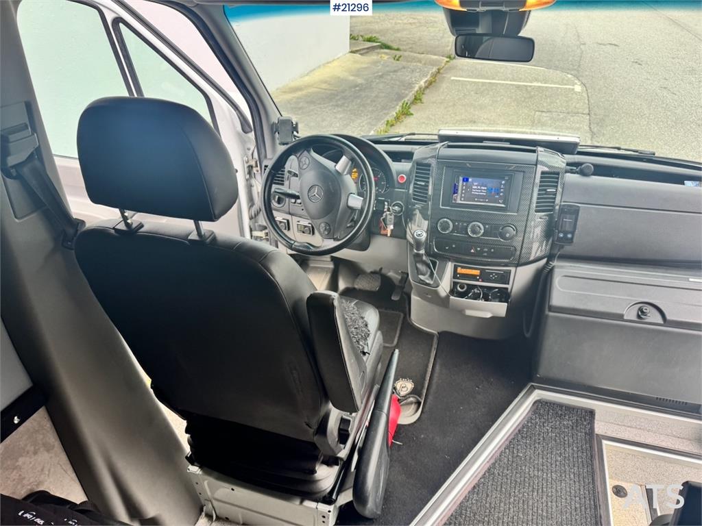 Mercedes-Benz Sprinter 519CDI Minibus. 21 seats.